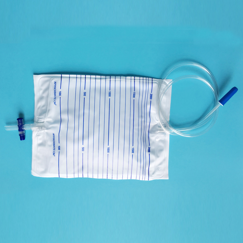 Urine bag with T outlet