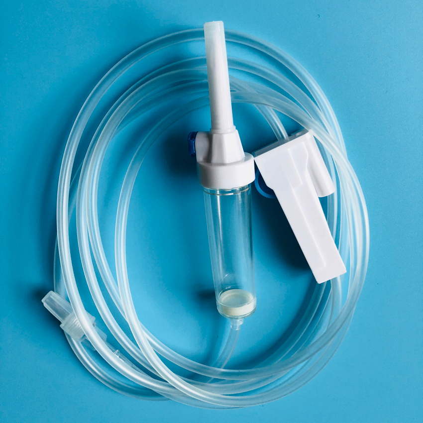 IV Infusion set with safety roller clamp