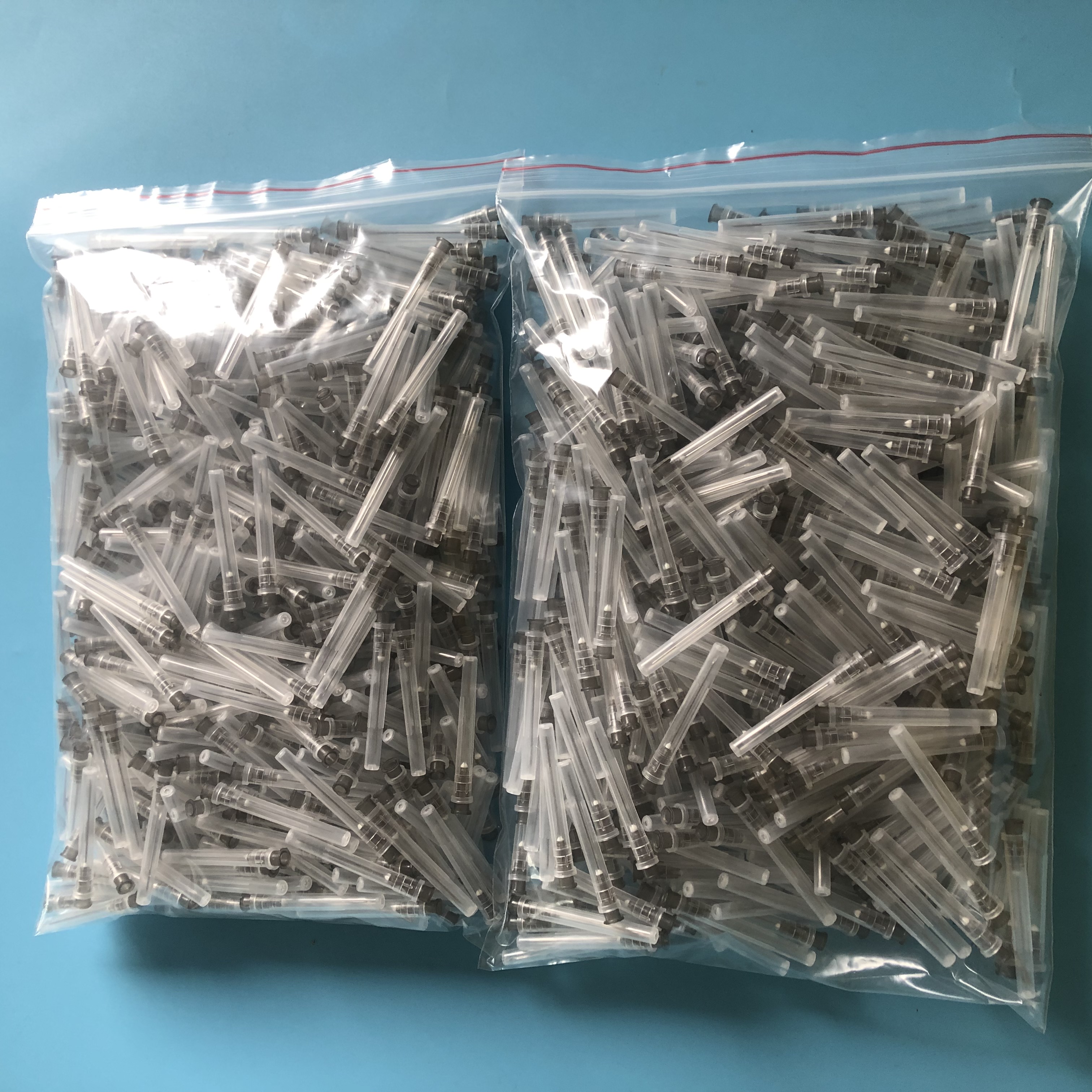 Hypodermic needles 22G